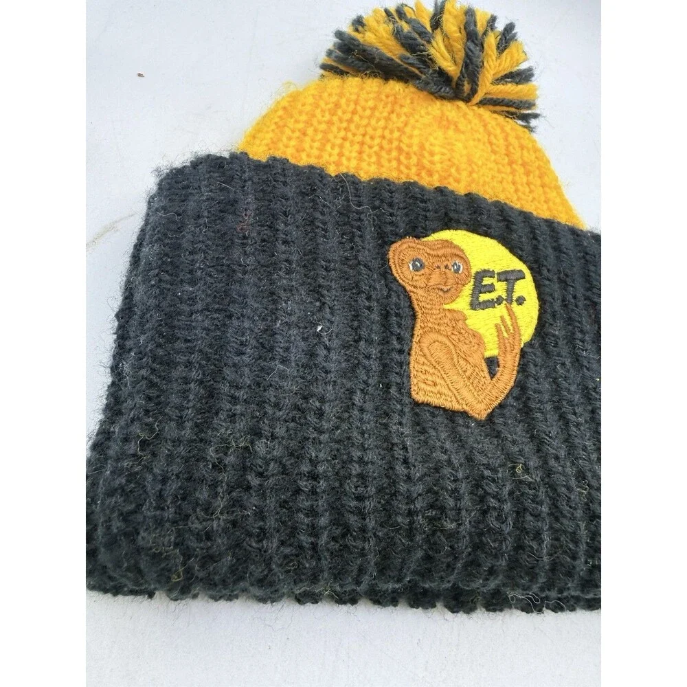 Vintage Style 1982 Universal Studios ET Movie Patch Pom Knitted Beanie Hat